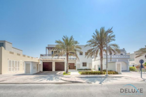 Fanciful 7BR Villa at Frond B Palm Jumeirah by Deluxe Holiday Homes